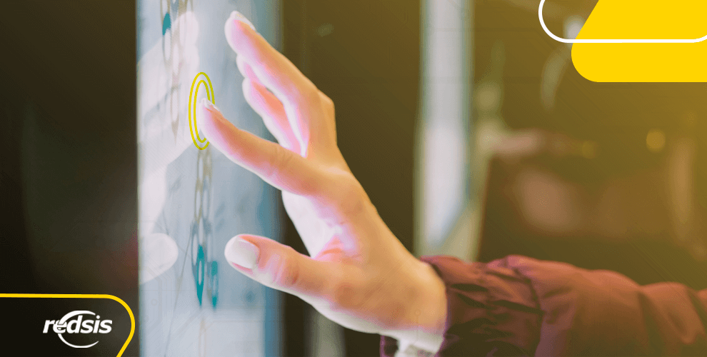 Monitores touch: inovação em interação